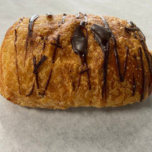 Load image into Gallery viewer, Signature Pastries ($4.25 per person)